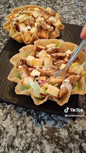 Salade César Moderne et Raffinée à Déguster