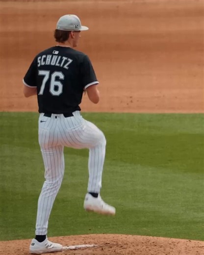 The Arm⁠✅ Compact arm action for a long lever guy, keeps him on time and prevents him from getting lost in space⁠✅ Rhythm never stops, big pendulum from internal to external rotation, unraveling all the way through⁠✅ The pelvis is actually what's flipping the arm up, and the timing is perfect. Hips rotate, arm flips up, working in opposition (similar to a walking pattern)⁠⁠3/