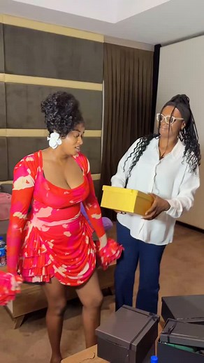 44K views · 9.8K reactions | Imisi receives 17 mill!0n, lots of wonderful Shoes, Bags, Hairs and many more amazing gifts from her Fans 拾 So Lovely. ❤️ #bbnaija | Lifeafterbbnaija | Facebook