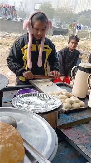 11-Year-Old Girl Makes Super Tasty Chole Bhature