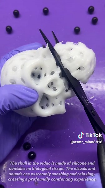 Soothing ASMR Experience with Silicone Skull Visuals