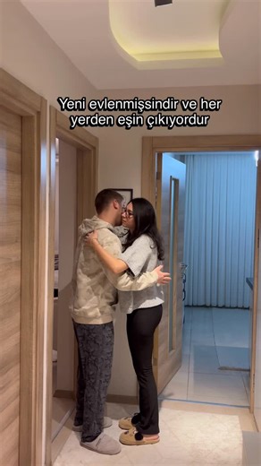 Ölmezailesi on Instagram: "Bizim evin hali😂 . . . . . . . . . . . . . . . #keşfetteyiz #öneçıkanlar #reelsvideo❤️ #viralinstagramreelsvideo♥️ #fypツ"