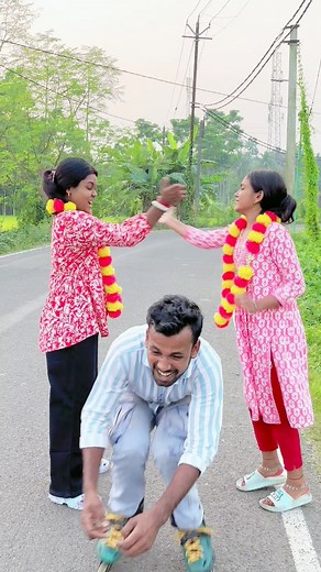 195K views · 2K reactions | Skating road cycle girls funny reaction 藍 #skating #road #cycle #girls #funny #reaction #videos #facebookreelsvideo #facebookreelsviral #FacebookPage #facebookvideo #facebookviral | Rupak Majumdar | Facebook