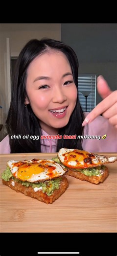 Delicious Avocado Toast Recipe with Eggs