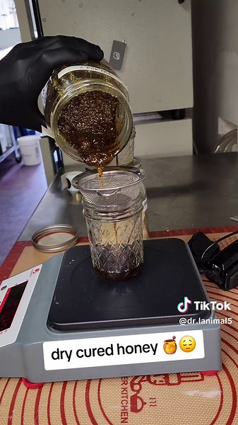 Honeycomb Extraction Techniques and Benefits