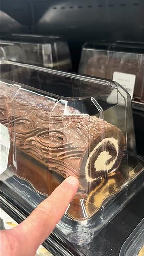 Sam’s Club carrot cake! $17 🎂🥕 #samsclub #cake #dessert #food