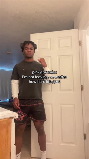 venald.b 🧟‍♂️ (@venald.b)’s video of pinky promise