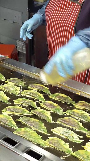 Delicious Perilla Leaf Pancake Recipe | Korean Street Food