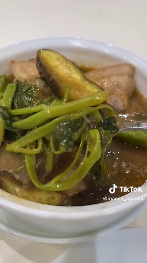 Delicious Sinigang with Malunggay Recipe for Lunch!