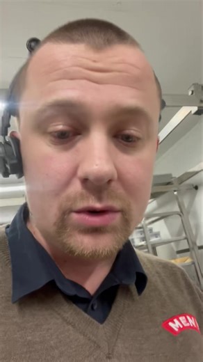 🔴🔴 LØRDAGS KAGE 🔴🔴 Se med her i videoen!! Nok til 6 personer, kun 4 stk til salg 💪🏻😍🤪 Først til mølle! God weekenden derude 🙏🏻 | Meny Svogerslev