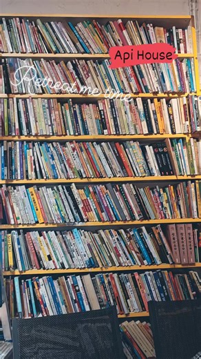 Best corner, to retreat ourself. 宁静的小角落， 自我疗愈的好角落。 ………… ………… 🔥𝐀𝐩𝐢 𝐇𝐨𝐮𝐬𝐞 𝐊𝐥𝐚𝐧𝐠, 𝐉𝐥𝐧 𝐒𝐭𝐞𝐬𝐞𝐧 𝟏 📌Jalan Stesen 1 ⌚Mon-Fri: 11am-5pm Wed: Rest Day Sat & Sun: 10am-6pm ………… ………… 🔥𝐀𝐩𝐢 𝐇𝐨𝐮𝐬𝐞 𝐊𝐋, 𝐆𝐌𝐁𝐁 📌GM-3-30 to GM-3-32, GMBB ⌚11am-8pm | Api House