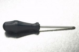 How to Install an 8 FT Fluorescent Lighting Fixture in the Ceiling | Homesteady