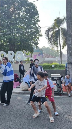 #pantomimbojonegoro #pantomimlucu #pantomimindonesia #pantomim #pantomimanak #pantomime #pantomimer