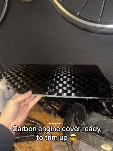 Carbon engine cover for the win 😎