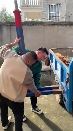 Installation process of a folding arm crane onto a truck