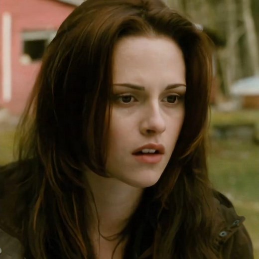 A friendly werewolf helped her 💀✨ | Twilight Saga 🦊 #shorts #fyp #fypシ #fypシ゚viral #viral