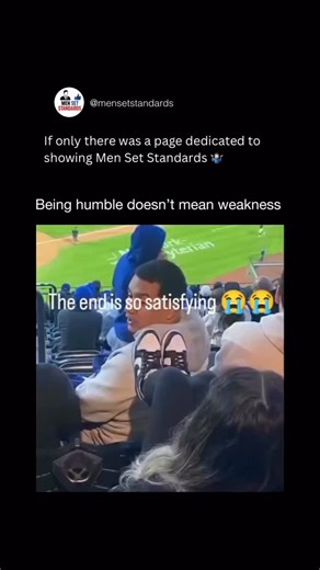 Men Set Standards on Instagram: "This moment shows quiet character in action during a crowded stadium event. While surrounded by noise and attention, he stays calm and respectful, choosing kindness over ego. It highlights how real strength is not loud or demanding, but shown through simple, thoughtful actions toward others. Being humble does not mean being weak, it means being secure. This clip resonates because it reminds people that confidence and respect can coexist effortlessly. True standar