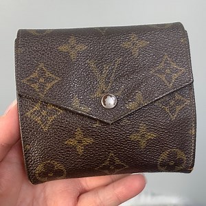 1988 authentic Louis Vuitton Elise compact wallet