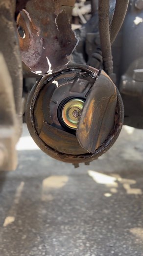 Brake Chamber Explosion Shocks Trucking Community
