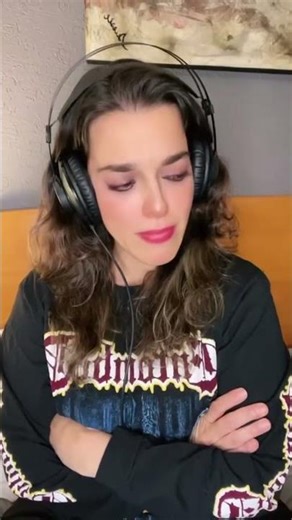 Aunt Gilbertona really knows how to stand up for you… 🤓 #gilbertona #humor #sarcasm