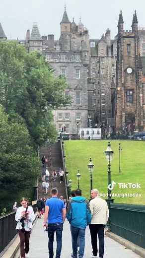 Here come the pop ups ahead of the fringe festival, Edinburgh is coming alive! @VisitScotland 🏴󠁧󠁢󠁳󠁣󠁴󠁿 @Innis & Gunn Taprooms #edinburgh #visitscotland #scotland #fringe #fringefestival #edinburghscotland #edinburghfringefestival #edinburghfoodie #edinburghfoodfestival #innisandgunn #popup #beer #social #hiddengems #fyp #foryou #oldtown