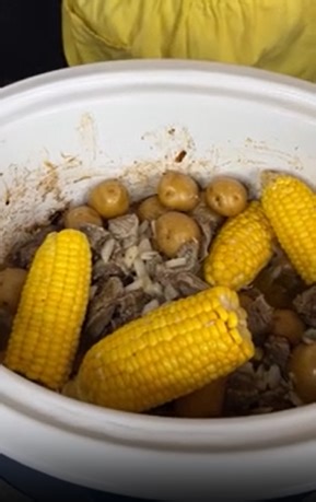 Garlic Butter Steak Made with Fresh, Flavor-Packed Ingredients!