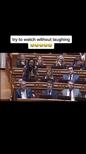 Imagine say na Nigerian Parliament, Wetin go Happen with the way this Lady Stutter......?