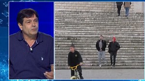 239K views · 5.9K reactions | E trishtë, pedagogu: Studentë me master shkencorë, njëri shiste cigare te kthesa e Kamzës dhe përfundoi në Angli, tjetri kamarier në Don Bosko Për më shumë lexoni në: https://www.oranews.tv/ekonomi/shkencat-bosh-pedagogu-arsimi-ne-kolaps-te-merren-masa-rrjetet-nepotike--i1113120 #oranews #lushsulaj #intervista #pedagogu #lilisaraci #londer #studente #master #shetcigare #kamerier | RTV ORA | Facebook