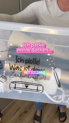 126 reactions · 4 comments | Wenn deine Freundin einen Plotter Workshop machen möchte und du ihr dann statt nur der Entgitterhaken ne ganze Kiste in die Hand drückst 邏勺 #plotten #plottertipps #plotter #plotterworkshop #workshop | Twentytwoplotts | Facebook