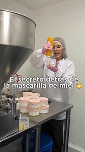 🍯✨ Así nace la magia en Click Hair ✨🍯 Cada mascarilla de miel está hecha con amor, ciencia y pura dulzura 💛El resultado: un cabello con brillo extremo, suavidad y vida 🌿🐝✨Porque esto es lo que pasa cuando mezclas ingredientes naturales y ciencia 💫 #cuidadocapilar #cuidadodelcabello #nutricioncapilar #cabellosano #brillo | Click Hair