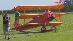 HUGE radio controlled Triplane | Essential RC