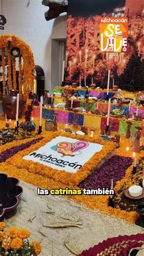 Michoacán engalana el Festival de Vida y Muerte en Xcaret Park con la magestuosidad de la Celebración de la Noche de Muertos, cocina, tradicional, artesanías, música y danza del 30 de octubre al 2 de noviembre. Conoce un poco del trabajo de cientos de mujeres y hombres que ponen en alto a #Michoacán #elAlmadeMéxico #MichoacánSeVive | Michoacán