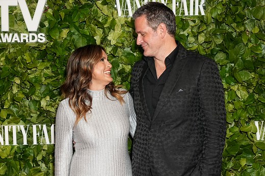 All the Gorgeous Details From Mariska Hargitay & Peter Hermann’s Fairytale Wedding