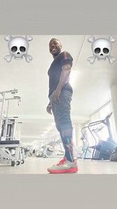 60 min private training session: run 30 drills specific to improve running form, strength, & Conditioning. These ladies working for their next goal. DM to schedule your session #slytrainingmiami Go hard or stay home Slytrainingmiami Beach 🏖 workout 🏋🏻‍♀️🥇🎯Www.slytrainingmiami.com310-401-4766@slytrainingmiami @slytraining_miamiDon't own the copyright to this music 🎼 ...#miamimodel #fitmessmotivation #outdoors #outdoorsexercise #fitnessmodel #exercise #abs #motivationalquotes #motivation #go