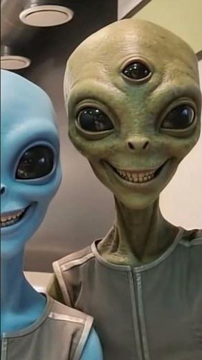 Инопланетяне улыбаются / Aliens Smiling