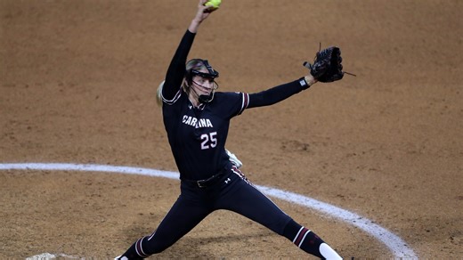 South Carolina softball vs UCLA score: Gamecocks take Game 1, need one win to make WCWS