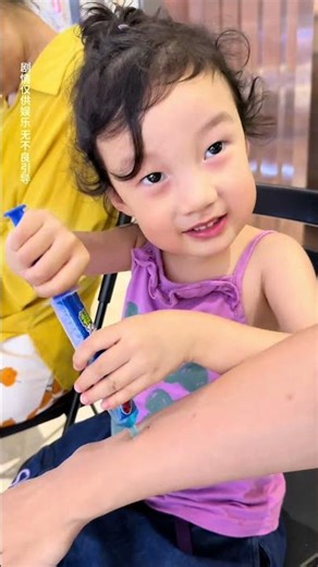 I won't eat, dad brings Ultraman candy #adorably #enrichment