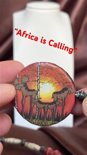 Paper necklace with African vibes