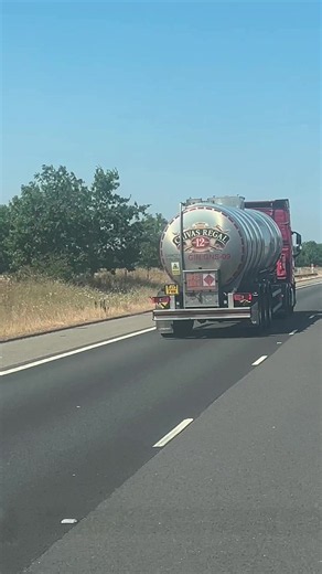 O fi plină cu Chivas? 😂😂😂