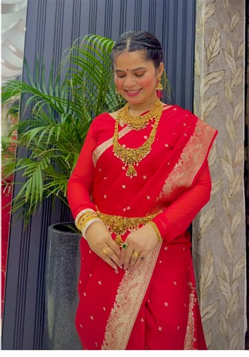 Stunning Bride in Red: A Wedding Dream Come True