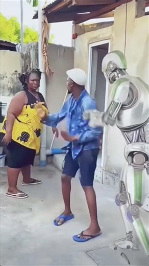 रोबोट की FUNNY 😜कॉमेडी से लोगो को हंसाते हुए #funnyvideos#yt #shorts #comedy , रोबोट, funny, कॉमेडी