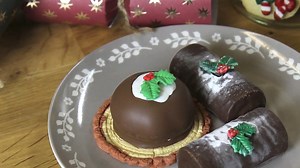 3.8K views · 35 reactions | Discover our top tips for making Christmas treats this year – you don't even have to bake! Watch our Christmas Cheat Treats video and Ceri Griffiths will show you how to decorate store-bought cakes – go to the FULL LENGTH video on our blog: https://katysuedesigns.com/blogs/cake-decorating-blog/5-top-tips-for-decorating-christmas-treats | Katy Sue Cake Decorating | Facebook