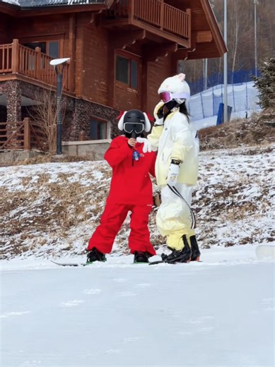 Mugu snowboarder 🏂 #snowboardgirl #littlemugu #chinesecosplayer #chinesegirl #china