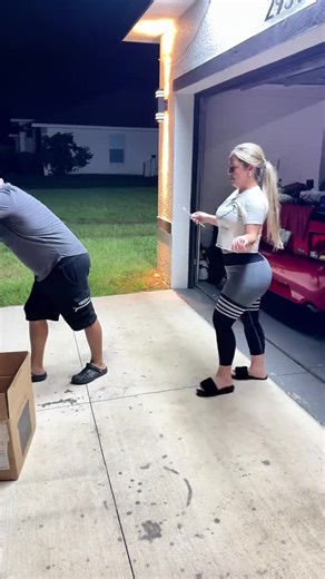 Compact home backup power system with long battery life, 87% off.