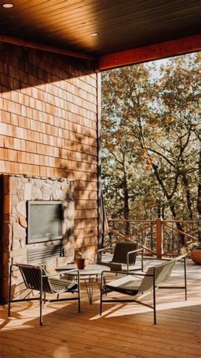 Autumn weekends hit different in Broken Bow. Crisp mornings, coffee...