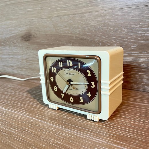 Vintage Alarm Clock: Art Deco General Electric Telechron Analog Bedroom Clock - Etsy