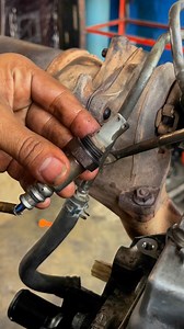 610K views · 5.7K reactions | Oxygen sensor Clean And With WD40 #oxygen #sensor #clean #wd40 #alsharifauto #asacarinformation #pakwheels #abdullahautoelectrician #tips #fuelavarage #mz #shortvideo #Google #tips #fixed #suspenshion #carrepair #carmechanic #advice #mechanic #bs #liquimoly | Al Sharif Auto Care | Facebook