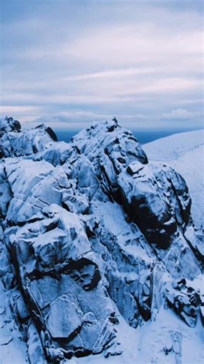 106K views · 3.2K reactions | Winter has arrived on the island of Ireland! ❄️ The season’s first snow has gently draped the peaks of Northern Ireland’s Mourne Mountains, transforming the landscape into a breathtaking winter wonderland. ️ Slieve Bearnagh, County Down @andwack | Tourism Ireland | Facebook