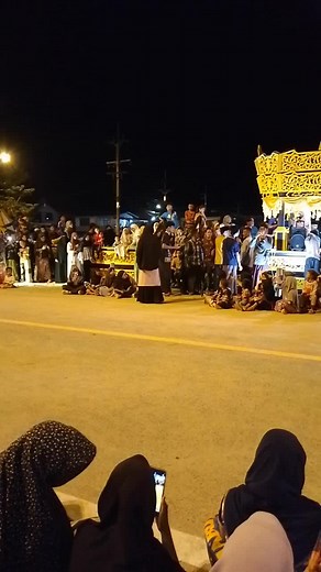 Malam ni penyanyi: Lelaki dan Param puan