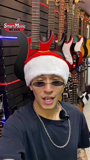 Smart Music,Mexico on Instagram: "Todavía no sabes qué regalar en esta Navidad? 🤔 ¡No te preocupes! En Smart Music tenemos el detalle perfecto para el músico de casa: Explora nuestra gran variedad de Guitarras 🎸, Teclados 🎹, Baterías 🥁, Micrófonos 🎤 y mucho más. ¡Regala calidad y haz que su pasión suene fuerte! ​📍 Visítanos en: Bolívar 51-A y Bolívar 69, Centro Histórico CDMX. 📲 ¡Mándanos un WhatsApp para cotizar!: 55 4907 5115 ​#RegalosNavideños #SmartMusic #InstrumentosMusicales #Navida